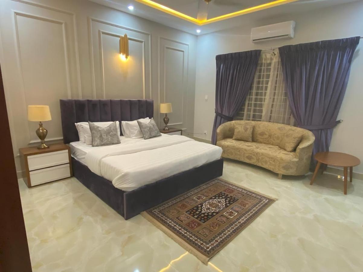 Canadian Inn Исламабад Екстериор снимка